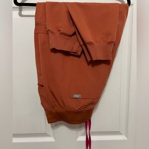 Figs Zamora Joggers. XXL Tall. Terracotta.